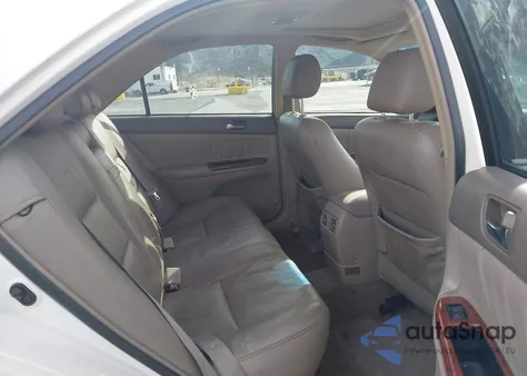 2005 Toyota Camry Xle V6 z USA, uszkodzony, nr VIN 4T1BF30K85U098233